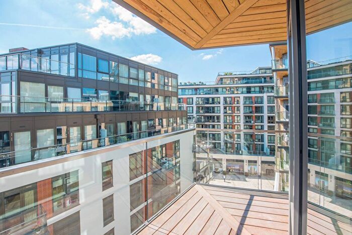 2 Bedroom Flat To Rent In Longfield Avenue, Ealing, London, W5