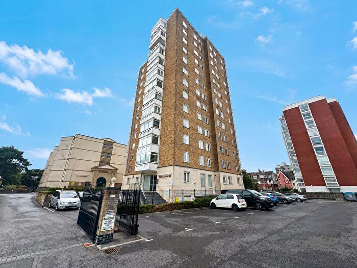 2 Bedroom Flat To Rent In West Cliff Road, Bournemouth, BH2