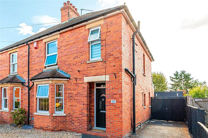3 Bedroom Detached House For Sale In Battle Road, Newbury, Berkshire, RG14