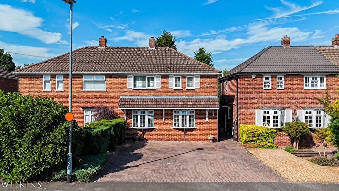 3 Bedroom Semi Detached House For Sale In Hill Top Avenue, Tamworth, Staffordshire, B79