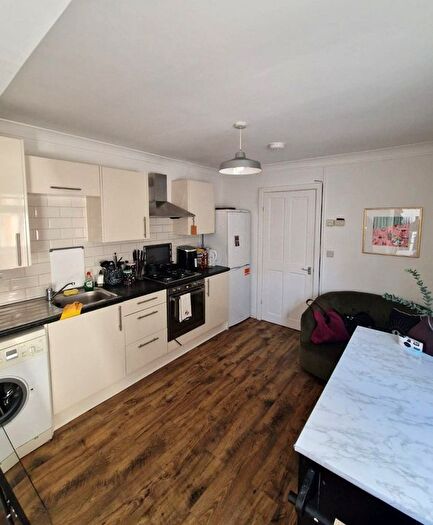 1 Bedroom Flat To Rent In Hoe Street, Walthamstow, E17