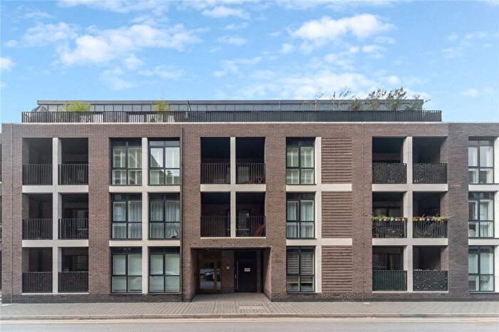 2 Bedroom Flat For Sale In Ravensbury Terrace, London, SW18