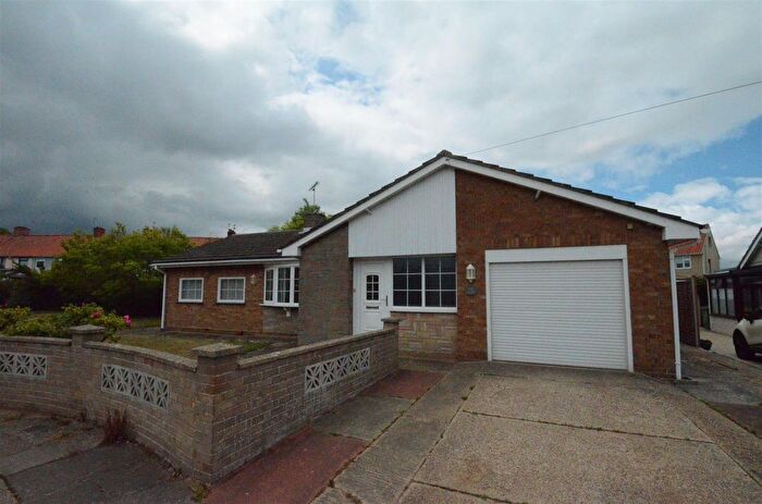 3 Bedroom Detached Bungalow To Rent In Cotoneaster Court, Gorleston, Great Yarmouth, NR31