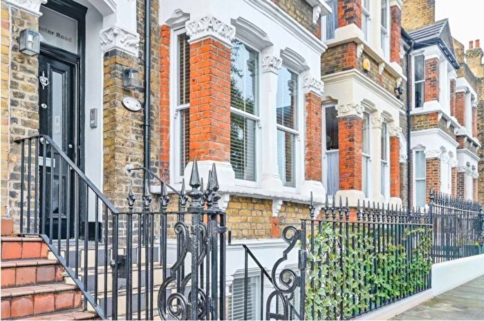 3 Bedroom Terraced House To Rent In Manchester Road, London, E14