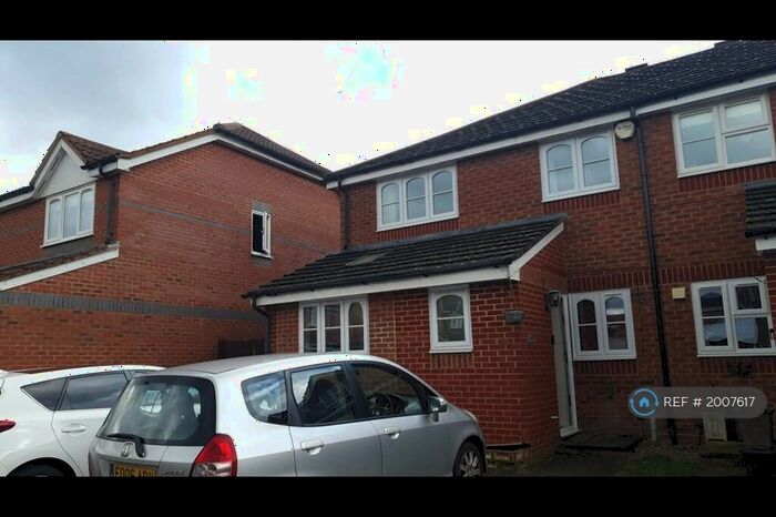 3 Bedroom End Of Terrace House To Rent In Coalmans Way, Burnham, Slough, SL1
