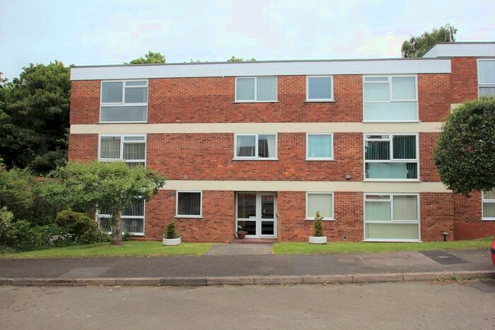 2 Bedroom Flat To Rent In Woodend Close, Redditch, B97