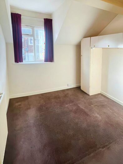 1 Bedroom Flat To Rent In Olinda Road, Bridlington, North Humberside, YO15