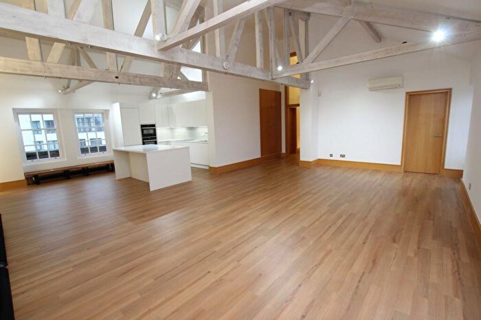 3 Bedroom Flat To Rent In Royal Standard House, Standard Hill., NG1