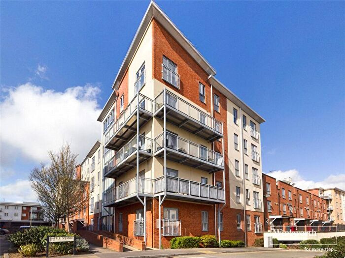 2 Bedroom Apartment For Sale In Sourton House, Battle Square, Reading, Berkshire, RG30