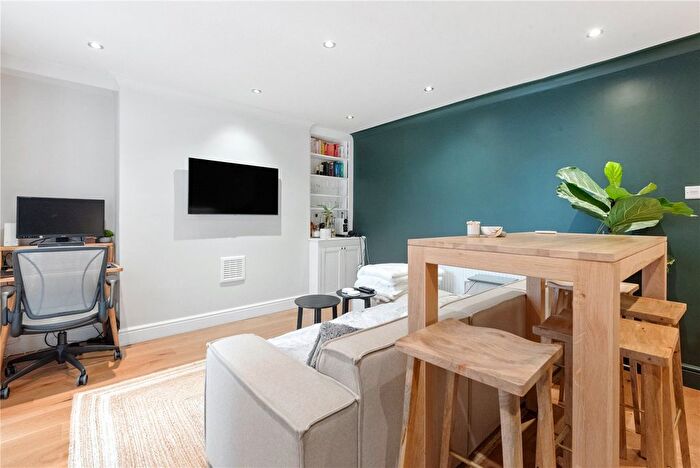 1 Bedroom Flat To Rent In Aspley Road, London, SW18