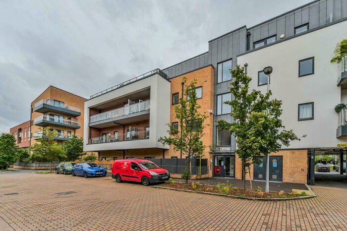 2 Bedroom Apartment To Rent In Bodiam Court, E17