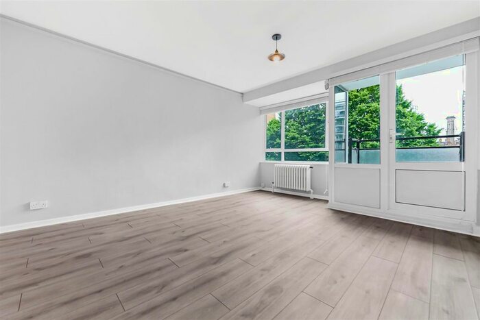 2 Bedroom Flat To Rent In Churchill Gardens, London, SW1V