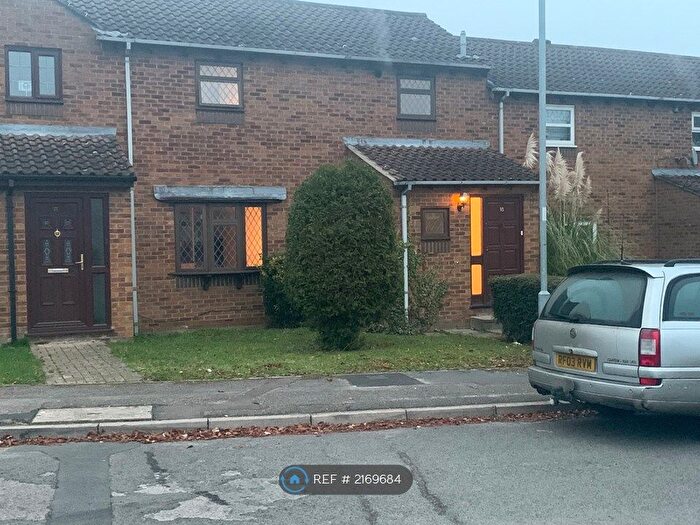 3 Bedroom Terraced House To Rent In Chilcombe Way, Reading, RG6