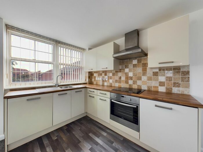 2 Bedroom Flat To Rent In Robinson Row, Fish Street, HU1