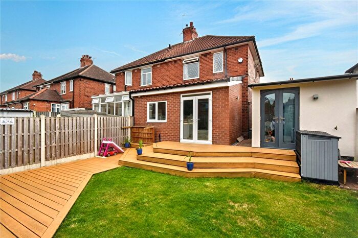 3 Bedroom Semi-Detached House For Sale In Barleyhill Road, Garforth, Leeds, West Yorkshire, LS25