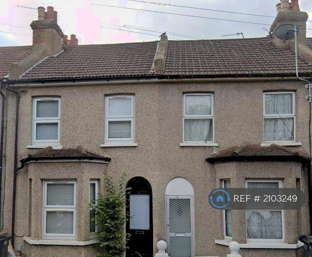 3 Bedroom Terraced House To Rent In Dennett Road, Croydon, CR0