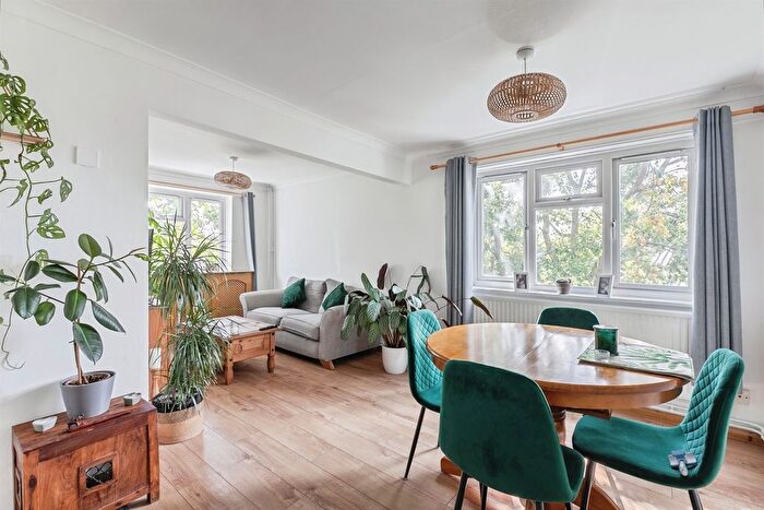 2 Bedroom Flat For Sale In Howitts Lane, Eynesbury, St. Neots, PE19