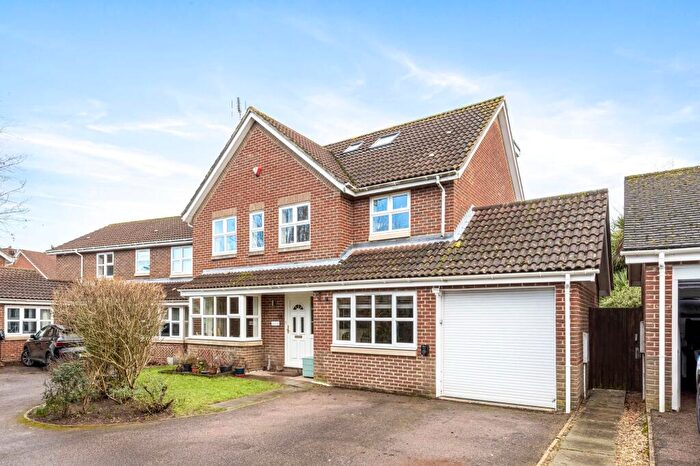 5 Bedroom Detached House For Sale In Primrose Copse, Horsham, RH12