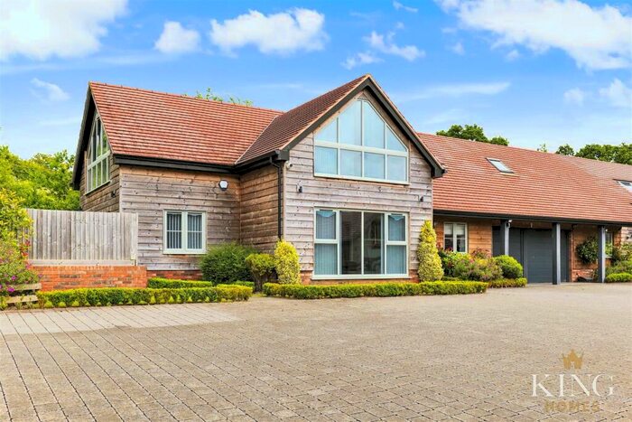 4 Bedroom House For Sale In Rose Pool, Outhill, Henley Road, Studley, B80