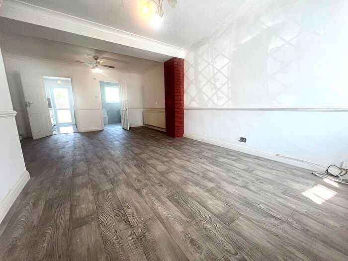 3 Bedroom Property To Rent In Oval Road South, Dagenham, RM10