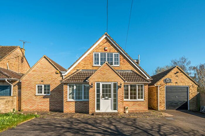 4 Bedroom Detached House To Rent In Fairlea, Wendlebury, OX25