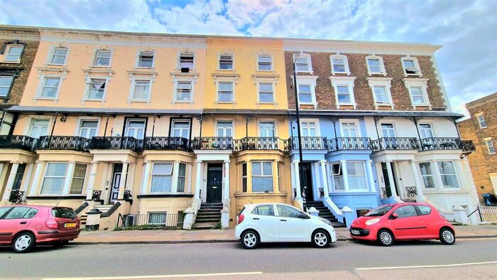 2 Bedroom Flat To Rent In Ethelbert Crescent, Margate, CT9