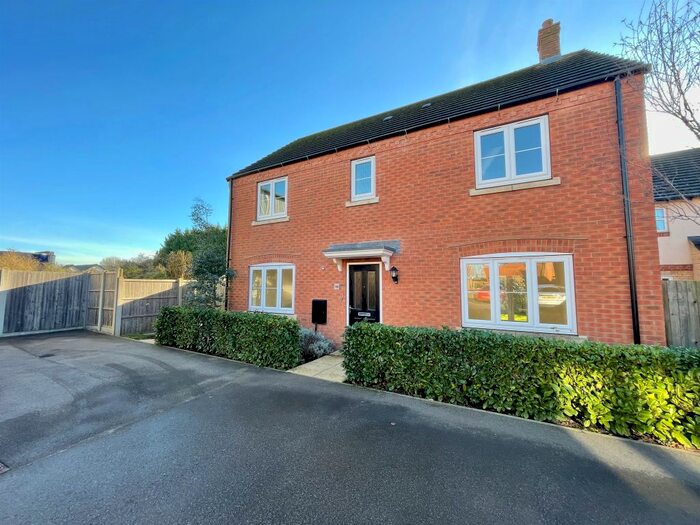 4 Bedroom Detached House For Sale In Towgood Close, Helpston, Peterborough, PE6