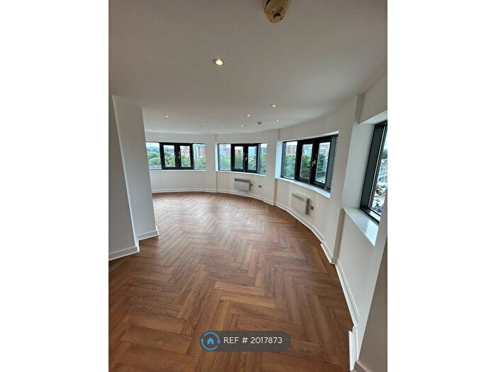 2 Bedroom Flat To Rent In The Reach, Liverpool, L3