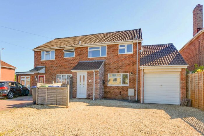 3 Bedroom Semi-Detached House To Rent In Haden Road, Trowbridge, BA14