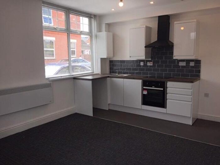 1 Bedroom Flat To Rent In Grosvenor Road, Rugby, CV21