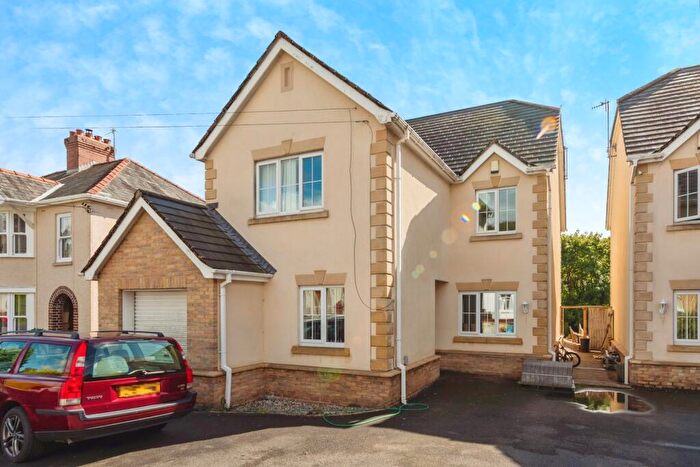 5 Bedroom Detached House For Sale In Gwscwm Road, Burry Port, Carmarthenshire, SA16