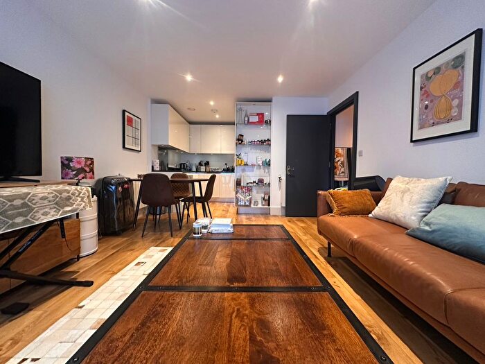 2 Bedroom Flat To Rent In Major Draper Street, Woolwich, SE18