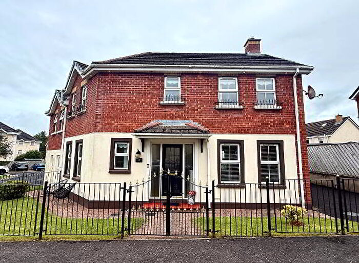 3 Bedroom Semi-Detached House For Sale In Sandale Park, Derry, BT48