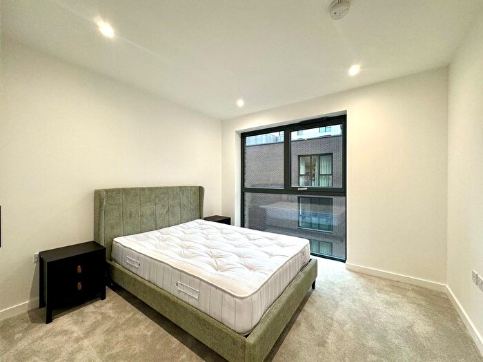 1 Bedroom Flat To Rent In Damsel Grove, London, N4