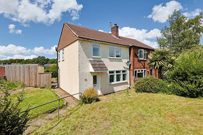3 Bedroom Semi-Detached House For Sale In Masefield Avenue, Holmewood, Chesterfield, S42
