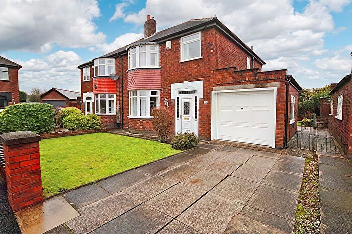 3 Bedroom Semi-Detached House To Rent In Elgin Avenue, Warrington, WA4