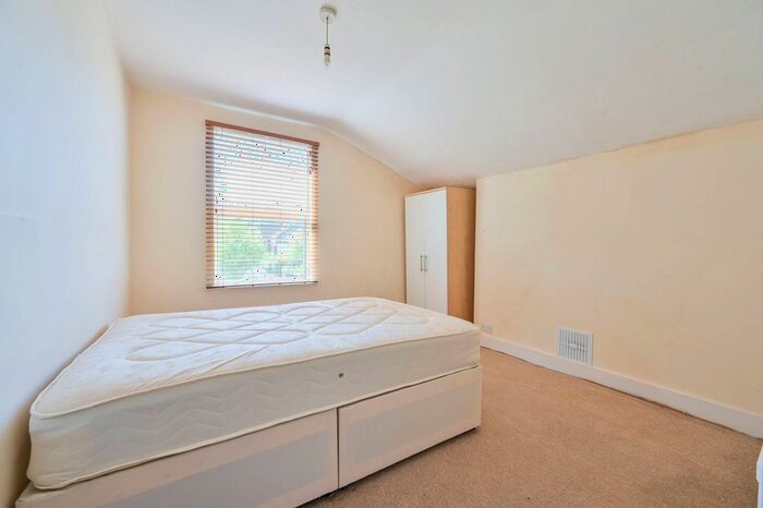 1 Bedroom Flat For Sale In Dumbarton Road, Brixton, London, SW2