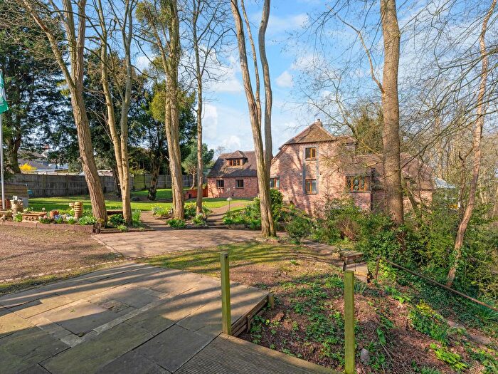 5 Bedroom Detached House For Sale In Hallow Road Worcester, Worcestershire, WR2