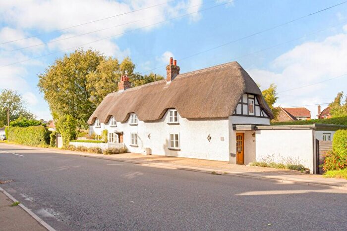 4 Bedroom Semi-Detached House To Rent In London Road Marlborough, SN8