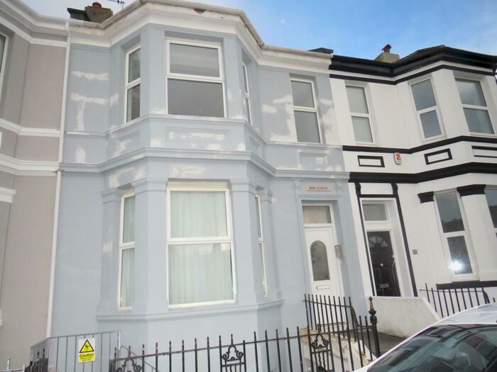 2 Bedroom Ground Flat To Rent In Northumberland Terrace, Plymouth, PL1