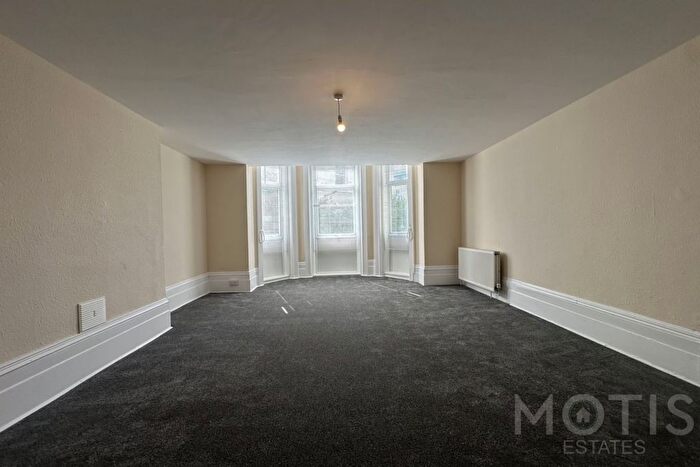2 Bedroom Flat To Rent In Augusta Gardens, Folkestone, CT20