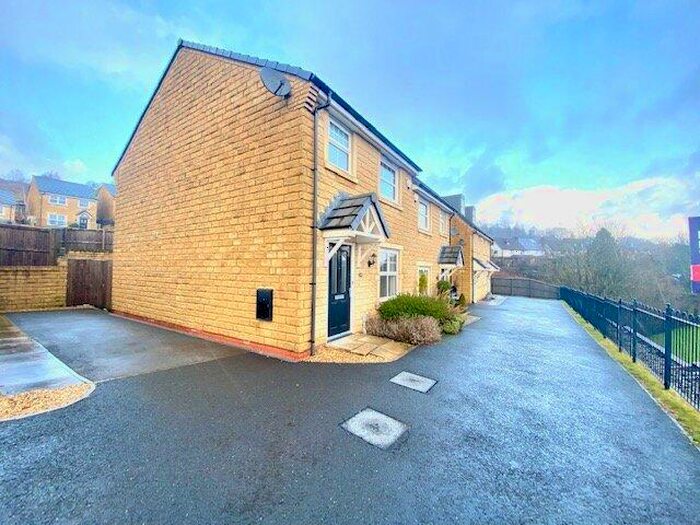 3 Bedroom Semi-Detached House To Rent In Shoemaker Gardens, Rossendale, Lancashire, BB4