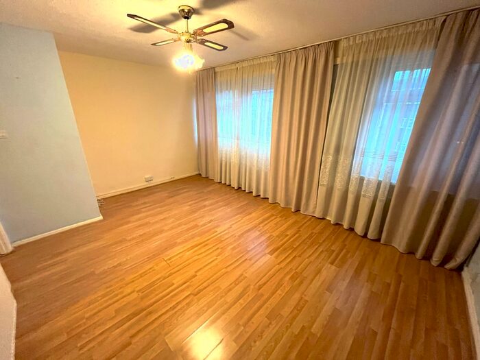 3 Bedroom Maisonette To Rent In Aldriche Way, London, E4