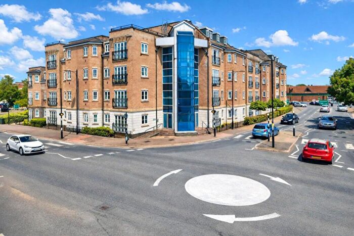 2 Bedroom Apartment For Sale In Magnon Court, Leighton Buzzard, LU7