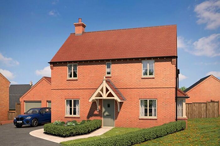 4 Bedroom Detached House For Sale In Graze Hill, Bedford, MK44