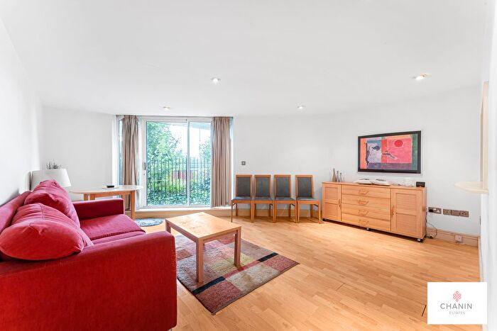 1 Bedroom Flat To Rent In Nova Building, Isle Of Dogs, E14