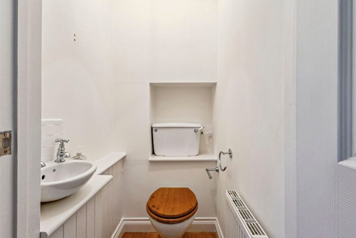 3 Bedroom End Of Terrace House For Sale In Laylands Green, Kintbury, RG17