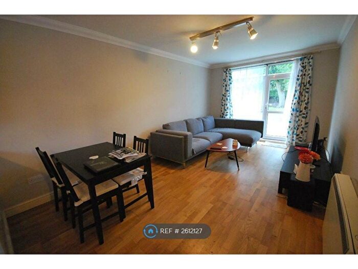 2 Bedroom Flat To Rent In Withington, Manchester, M20