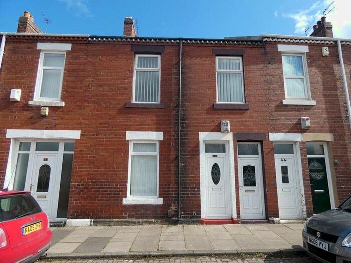 2 Bedroom Ground Flat To Rent In Aln Street, Hebburn, Tyne And Wear, NE31