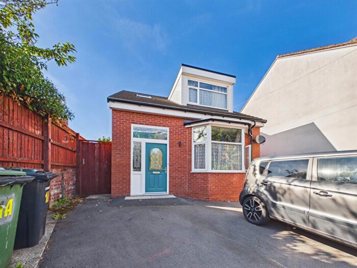 4 Bedroom Detached Bungalow For Sale In Clifton Grove, Wallasey, CH44